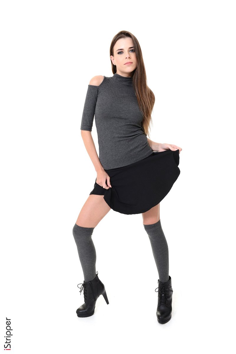 Хани, 22 года, 4 размер груди